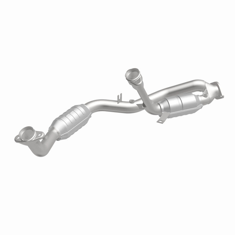 MagnaFlow Direct Fit Catalytic Converter 96-99 Taurus 3.4L Front C