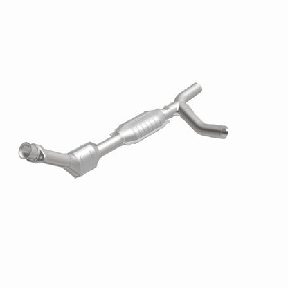 MagnaFlow Direct Fit Catalytic Converter 00-03 Ford Van 4.2L OEM