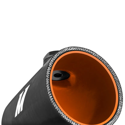 Mishimoto Acoplador de silicona negra de 3,0 pulg. con tapón NPT de 1/8 pulg.