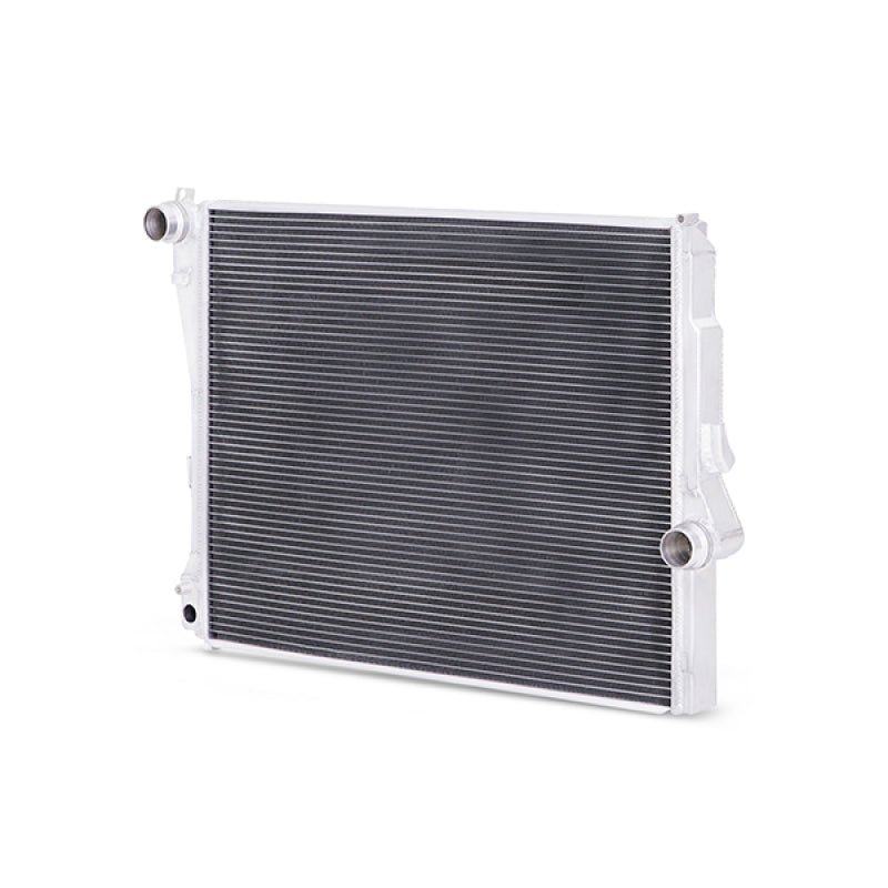 Mishimoto 99-06 BMW 323i/323i/328i/330i con radiador de aluminio de rendimiento de transmisión automática