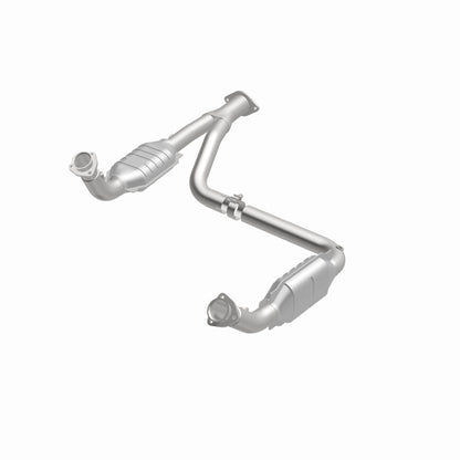 MagnaFlow Direct Fit Catalytic Converter 00-01Tahoe/Yukon V8 5.7L