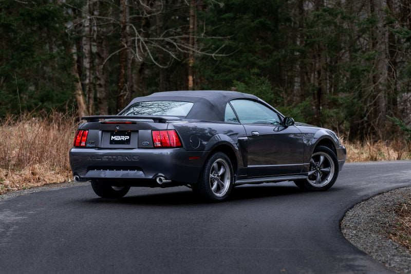 MBRP 99-04 Ford Mustang GT 4.6L 2.5in. Parte trasera doble dividida AL Cat Back con 3.5in. Negro de doble pared. Consejos