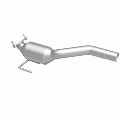 MagnaFlow Direct Fit Catalytic Converter 04-07 VW Touareg 4.2L Driver Side