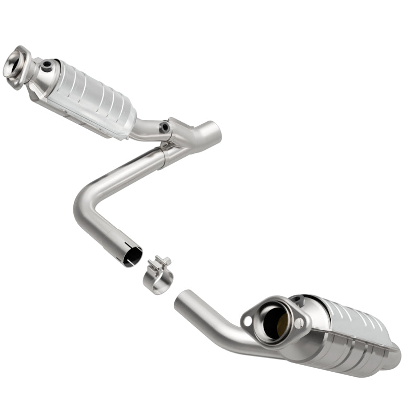 MagnaFlow Direct Fit Catalytic Converter 05-07 Dodge Durango 3.7L/4.7L