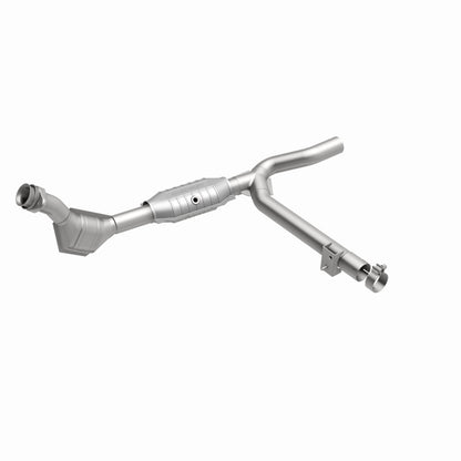 MagnaFlow Direct Fit Catalytic Converter 99-00 Ford F-150 4.2L 50S
