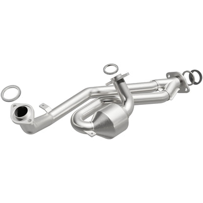 MagnaFlow Direct Fit Catalytic Converter 01-03 Toyota Sienna 3.0L