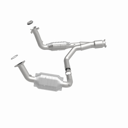MagnaFlow Direct Fit Catalytic Converter 06-09 TB/Envoy 5.3/6.0 OEM