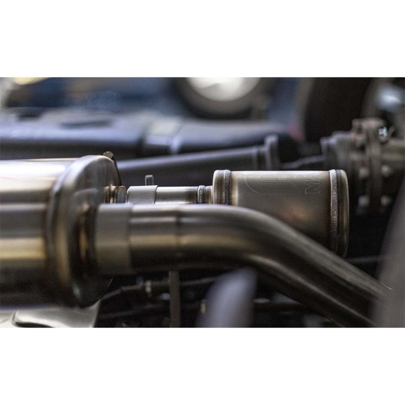 Magnaflow 22+ Toyota Tundra Overland Series 3in Single Straight Passenger Side Escape Cat-Back trasero