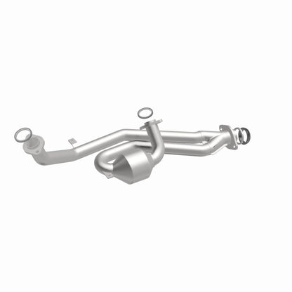 MagnaFlow Direct Fit Catalytic Converter 01-03 Toyota Sienna 3.0L