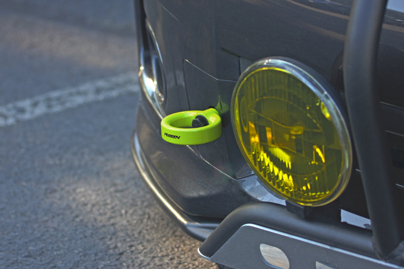 Perrin 08-14 Subaru WRX/STI Kit de gancho de remolque (delantero) - amarillo neón