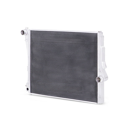 Mishimoto 99-06 BMW 323i/323i/328i/330i con radiador de aluminio de rendimiento de transmisión automática