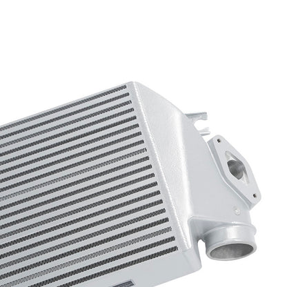 Mishimoto 08-14 Subaru WRX Kit de intercooler de montaje superior - Mangueras plateadas y azules con recubrimiento de polvo