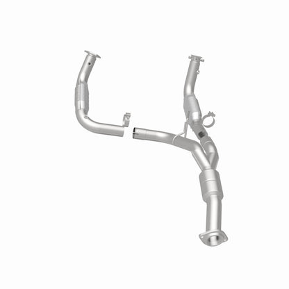 MagnaFlow Direct Fit Catalytic Converter 11-13 Chev Silverado 2500 HD/3500 HD 6.0L
