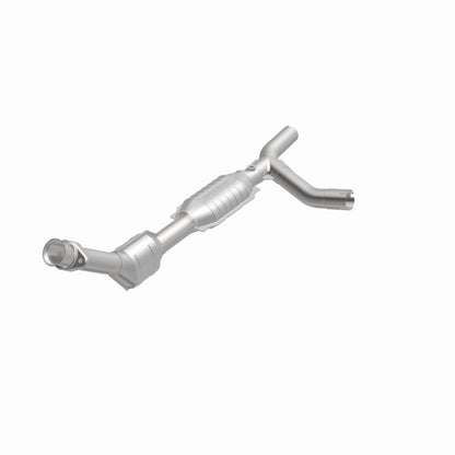 MagnaFlow Direct Fit Catalytic Converter 01-03 Ford E150 4.2L Passenger Side