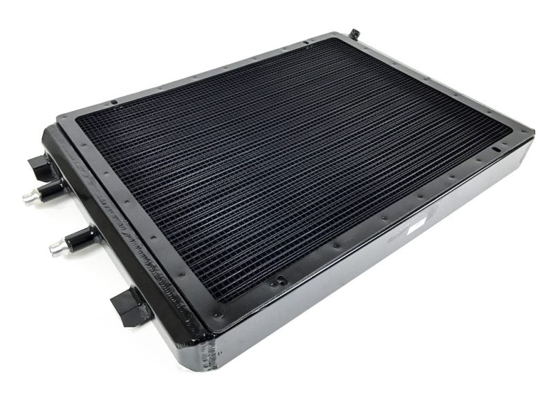 CSF 2014+ BMW M3/M4 (F8X) Trocador de calor de montagem frontal com protetor de rocha - preto