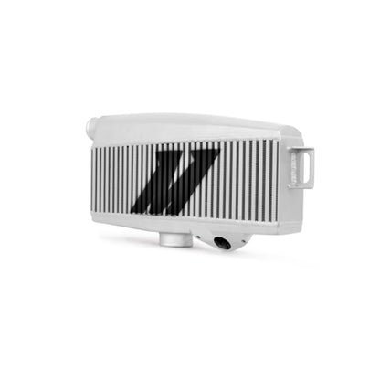 Mishimoto Subaru 02-07 WRX/04-07 STi Kit de intercooler de montagem superior - Mangueiras azuis e prateadas revestidas a pó