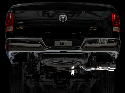 AWE Tuning 09-18 RAM 1500 5.7L (con recortes) 0FG Escape Cat-Back de salida trasera doble - Puntas plateadas cromadas