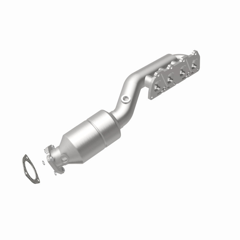 MagnaFlow Direct Fit Catalytic Converter 02-04 Volkswagen Passat 4.0L