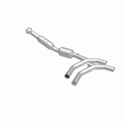 MagnaFlow Direct Fit Catalytic Converter 05-07 Ford E150 4.6L Passenger Side