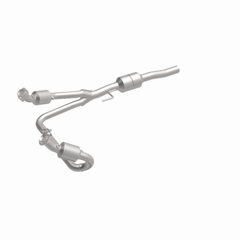 MagnaFlow Direct Fit Catalytic Converter 02-03 Dodge Durango