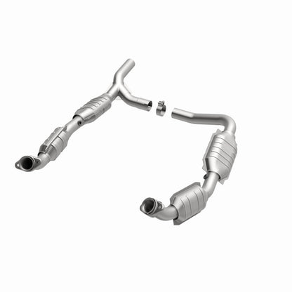 MagnaFlow Direct Fit Catalytic Converter 07-08 Ford E-150 4.6L