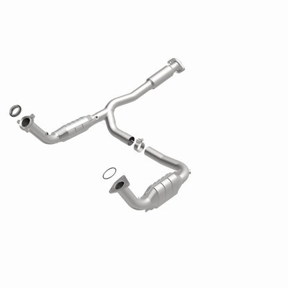 MagnaFlow Direct Fit Catalytic Converter 05-06 GMC Envoy XL Denali