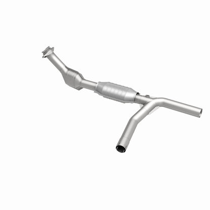 MagnaFlow Direct Fit Catalytic Converter 97-99 Ford Vans 4.6L