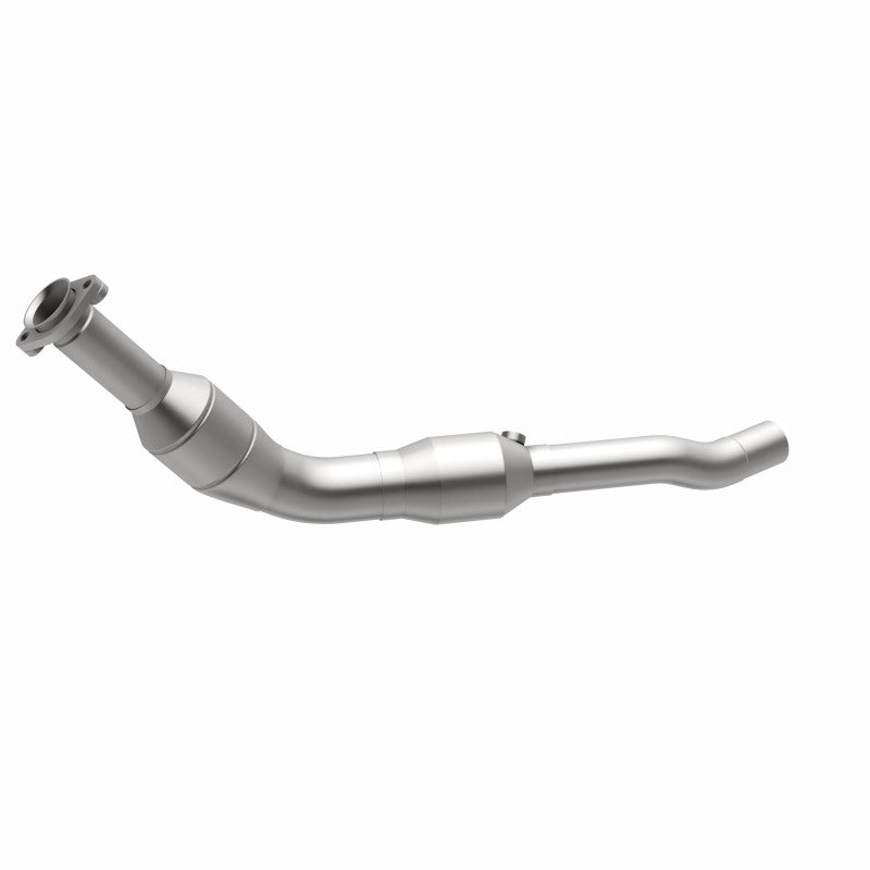 MagnaFlow Direct Fit Catalytic Converter 05-08 LR3/RR Sport Driver Side