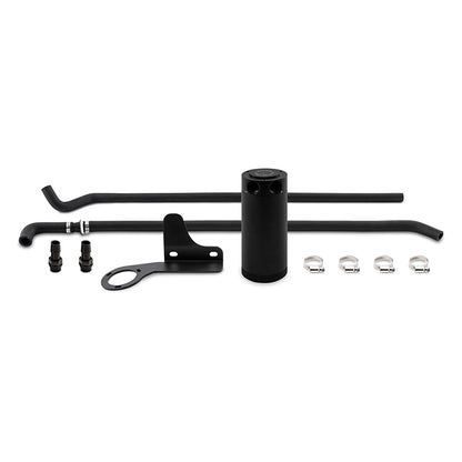 Mishimoto 07-13 Mazda Mazdaspeed3 Kit de lata de captura de aceite con deflector - Negro (lado PCV)