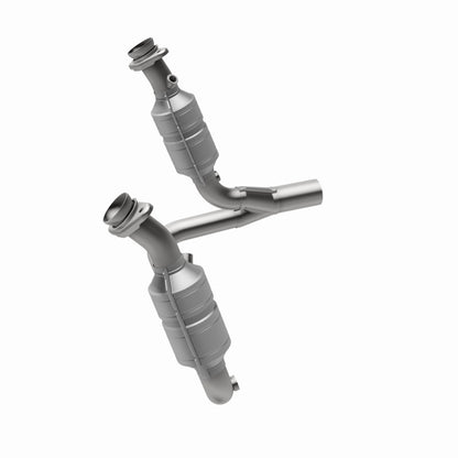 MagnaFlow Direct Fit Catalytic Converter 04 Dodge Durango 3.7L/4.7L