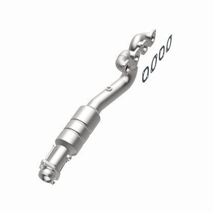 MagnaFlow Direct Fit Catalytic Converter 02-03 BMW 745i 4.4L D/S