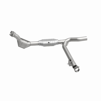MagnaFlow Direct Fit Catalytic Converter 99-00 Ford F-150 4.2L 50S
