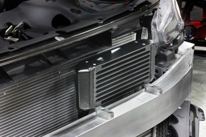 Kit de refrigerador de óleo Perrin 17-19 Honda Civic Type R