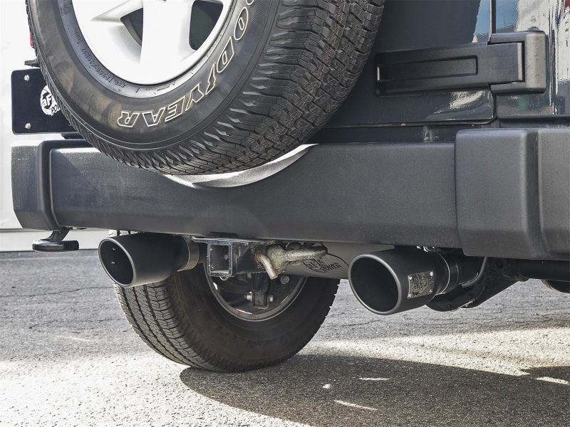 Escape aFe Rebel Series 2.5in 409 SS Axle-Back com pontas pretas 2007+ Jeep Wrangler (JK) V6 3.6L/3.8L