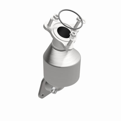 MagnaFlow Direct Fit Catalytic Converter 2010-2011 LaCrosse 3.6 L Underbody