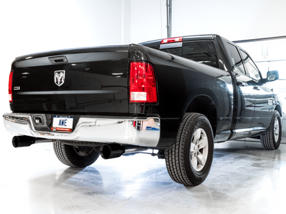 AWE Tuning 09-18 RAM 1500 5.7L (con recortes) 0FG Escape Cat-Back de salida trasera doble - Puntas plateadas cromadas