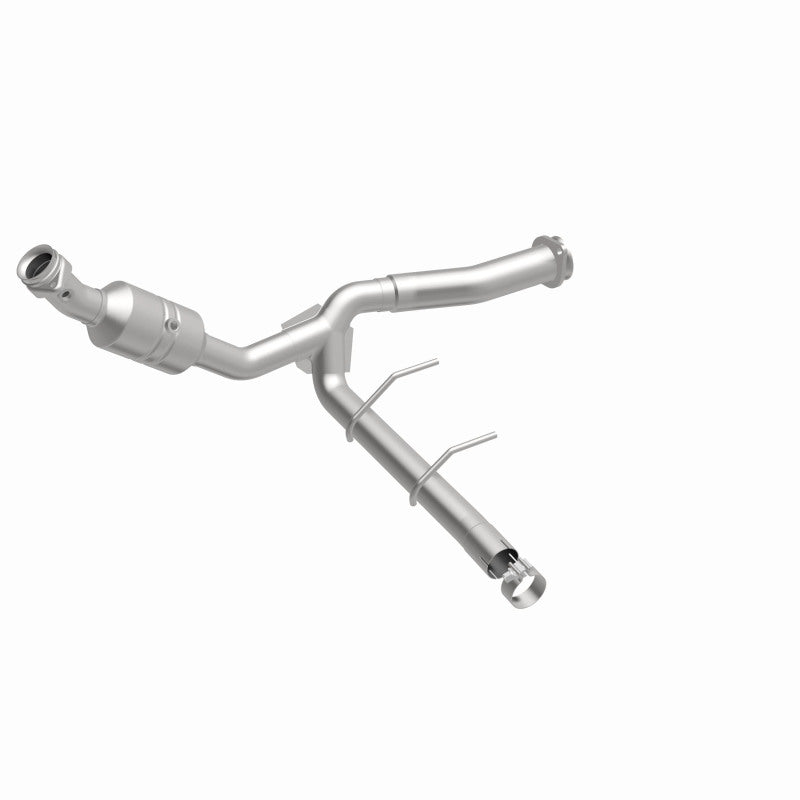 Magnaflow Conv DF 2011-2014 F-150 5.0L debajo de la carrocería