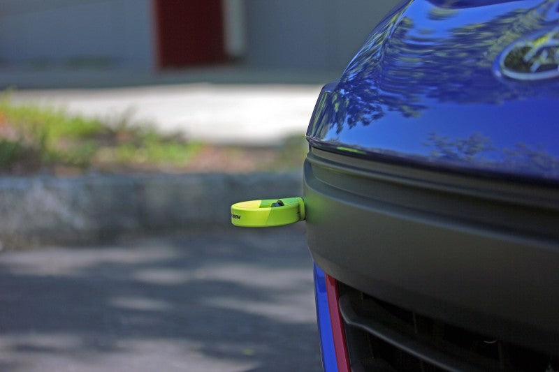 Perrin 18-21 WRX/STI / 13-20 BRZ / 17-20 Toyota 86 Kit de gancho de remolque delantero - amarillo neón