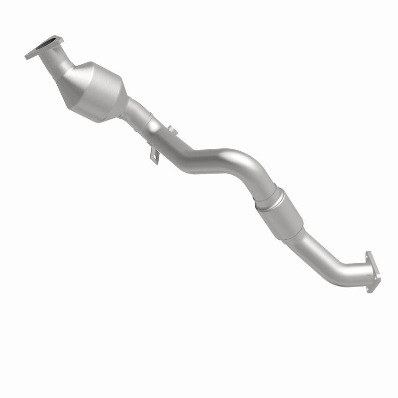 MagnaFlow Direct Fit Catalytic Converter 07 VW Touareg 3.6L Front close