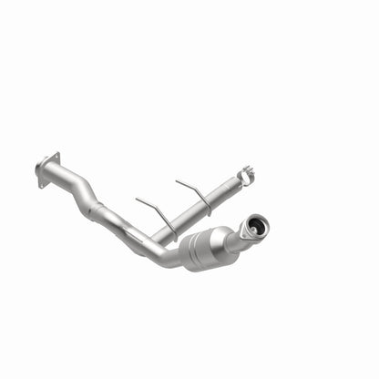 Magnaflow Conv DF 2011-2014 F-150 5.0L debajo de la carrocería