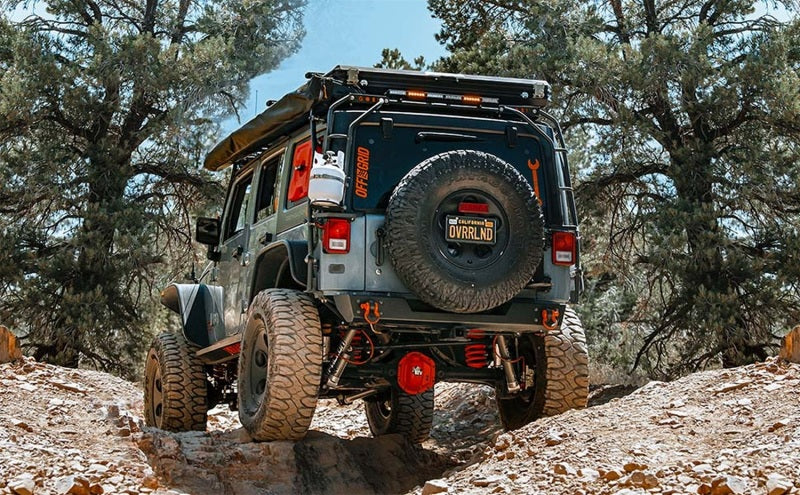 MagnaFlow 12-18 Jeep Wrangler 2.5in Overland Series Cat-Back Escape