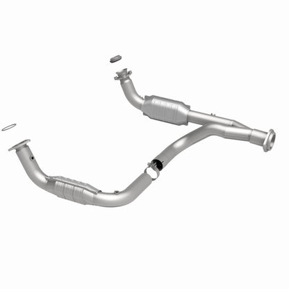 MagnaFlow Direct Fit Catalytic Converter 07-09 Hummer Truck H2 Y-Pipe Assy