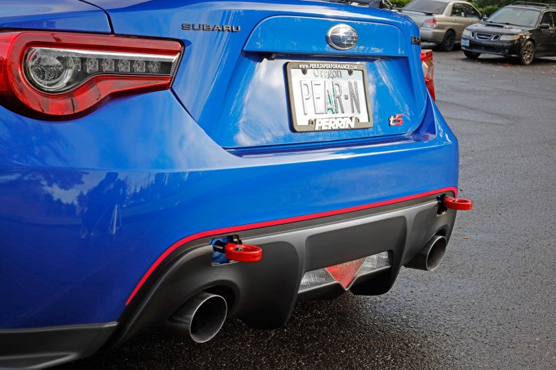 Perrin 13-20 &amp; 2022 Subaru BRZ / 13-16 Scion FRS / 17-20 Toyota 86 Kit de gancho de remolque (trasero) - Rojo