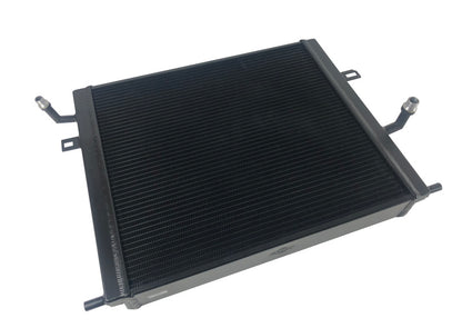 CSF BMW B58/B48 Trocador de calor de passagem tripla com montagem dianteira c/Rock Guard - Preto