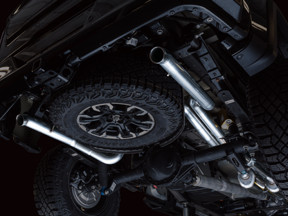 AWE Tuning 22-23 GMC Sierra 1500 AT4X 6.2L 0FG Catback Split Dual (Pára-choque plano) - Bashguard (sem pontas)