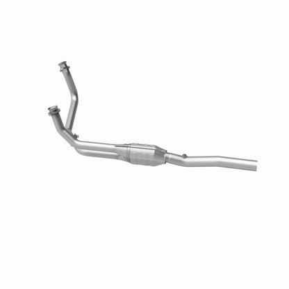 MagnaFlow Direct Fit Catalytic Converter 96-97 Dodge B1500/B2500/B3500 V8 Underbody