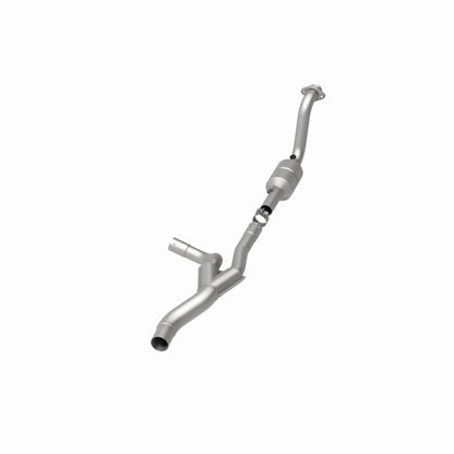 MagnaFlow Direct Fit Catalytic Converter 04-06 Dodge Durango 5.7L Passenger Side