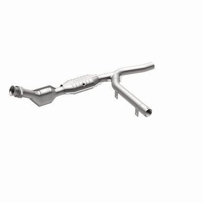 MagnaFlow Direct Fit Catalytic Converter 01-04 Ford F-150 4.2L 2wd