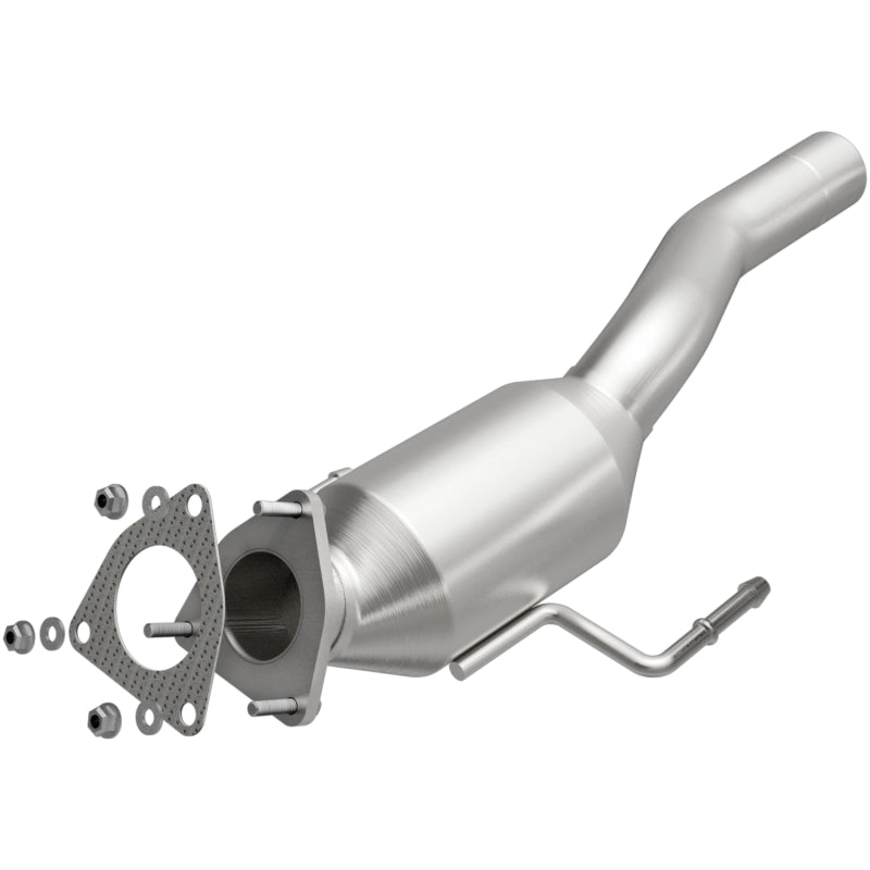 MagnaFlow Direct Fit Catalytic Converter 04-06 Porsche Cayenne 3.2L