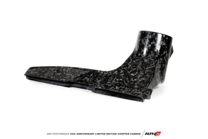 AMS Performance 2015+ VW Golf R MK7 Entrada de fibra de carbono cortada